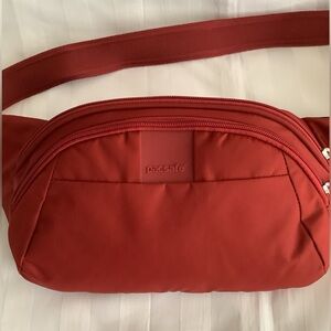 Pacsafe Metrosafe LS120 Anti-Theft Hip Pack - Red
